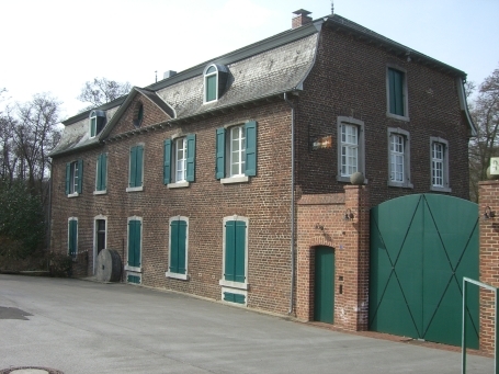 Niederkrüchten : Die Radermühle liegt an der gleichnamigen Straße und ganz in der Nähe der Schwalm